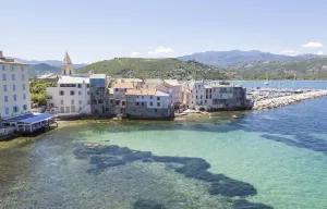 Image of T3 apartment in the heart of Saint Florent