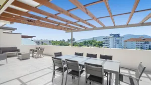 Image of Belle Escapes 404 The Edge with Views