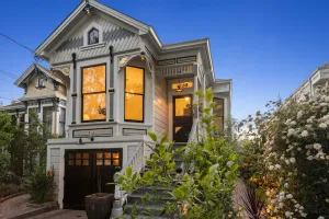 Image of Beautiful upper level 2b\/2b flat in 1885 Queen Anne Cottage in Alameda