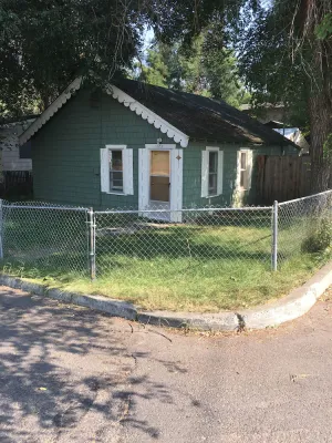 Image of The Stiner Home, located on the corner of 12th Street and Stiner Ave.