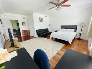 Image of Legoland \/ Disney Private 2 Bedroom Kitchen and Bath Studio with Lake view