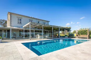 Image of Claremont Manor - a charming Lovedale escape