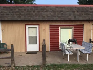 Image of \"Line Shack\" of the PondaRosa Inn Duplex & water park
