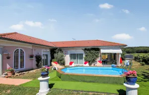 Image of 2 bedroom stunning home in Flachères