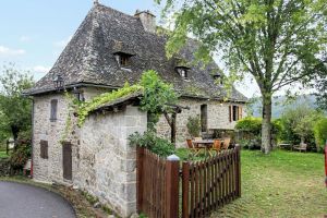 Image of Homerez - House in Senezergues