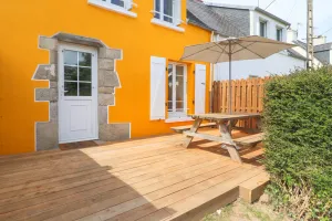 Image of Maisonette Morgat near Crozon island near sea