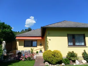 Image of large comfortable house for 2 to 6 people, directly on the Moselle, with WiFi