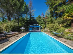 Image of Air-conditioned apartment with shared pool