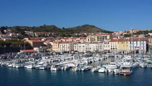Image of T3 apartment overlooking the port of Port-Vendres on the sea front, available