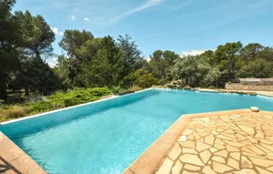 Image of Amazing home in Uchaux with jacuzzi