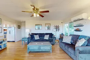 Image of Sweet cabin with large deck, free WiFi, near 2 state parks - great surf
