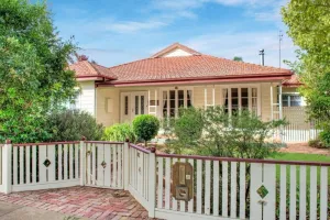 Image of Ayr House - Echuca Holiday Homes