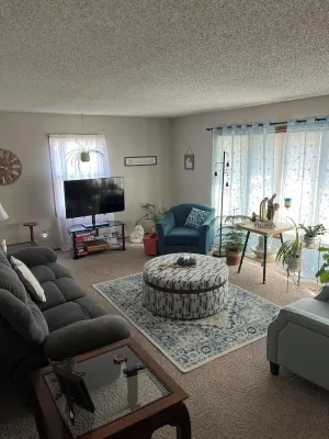 Image of COZY HOME CLOSE TO WESTON, NASCAR, ROYALS, 30 MIN TO KANSAS CITY, 10 min to KCI