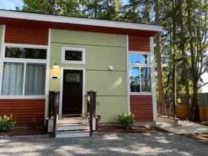 Image of Upscale Modern Private Cottage