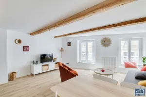 Image of Beautiful T2 city center - COURS JULIEN \/ RÉFORMÉS - Air Rental