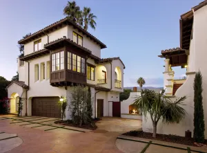 Image of Harbor Retreat - Classically Modern at West Beach