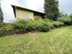 Image of Family holiday, meeting with friends, enjoying the garden