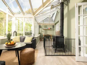 Image of 4 bedroom accommodation in Tiptoe, near Lymington