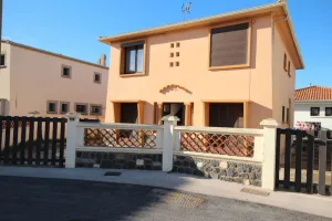 Image of Appartement 2 pieces, au 1er etage pour 2 a 4 couchages, proche commerces et 200m plage de PORTIRAGN