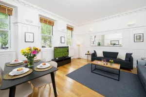 Image of 2 Bedr, 3 Beds, 1 Bath Thames, Trafalgar SQ