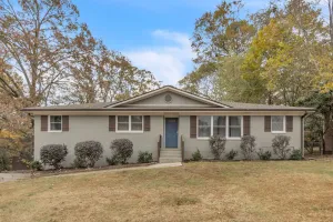 Image of Cute house in quiet neighborhood - near everything - bring your pets!