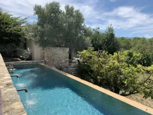 Image of Air-conditioned house with pool views overlooking the Luberon Apt Provence