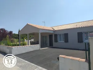 Image of Charming 6-Person Cottage Near Ocean & Cycling Routes