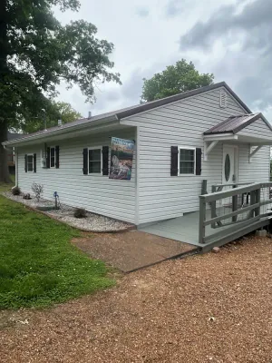 Image of 2-bedroom cabin over looking Kentucky Lake