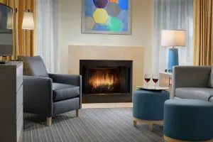 Image of Best Place to Stay in Westlake! Free Parking, Onsite Pool
