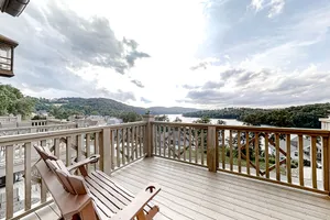 Image of Norris Lake condo w\/ free attraction tickets, boat slip, deck, mtn & lake views