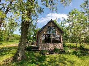 Image of Winery Romantic Cabin for Two.  Close to Hocking Hills with Guided Wine Tasting!