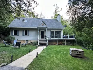 Image of Idlewild Hideaway by the Bay (with Large Deck)