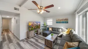 Image of Location! 4BR 2BA Renovated House Sleeps 10