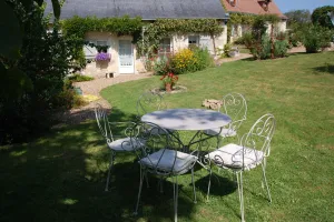 Image of COUNTRY PROPERTY ON THE EDGE OF FOREST AND VINEYARDS