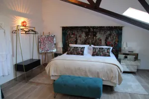 Image of LUXURY LOFT - AVIGNON - FORMER ARTIST'S STUDIO - 5 STAR FURNISHED HOLIDAY HOME