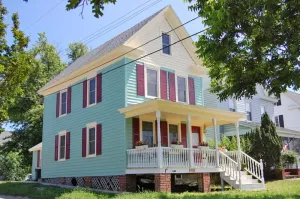 Image of Lewis House - Charming In-Town Location