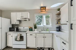 Image of Charming Bungalow - Longmont- Nearby Lyons Pet Friendly fenced yard