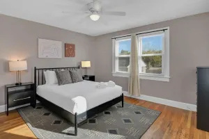 Image of Spacious Home on Gervais - 4BR
