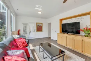 Image of This apartment is a 2 bedroom(s), 1 bathrooms, located in Riverton, UT.