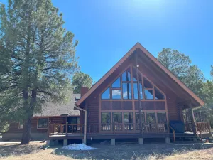 Image of Ski Retreat and Summer Heavan -  PeakView Log Cabin in the Woods