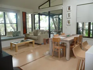 Image of 2 Bedroom Deluxe Lakehouse (1 bedroom lockoff) - Lakefront