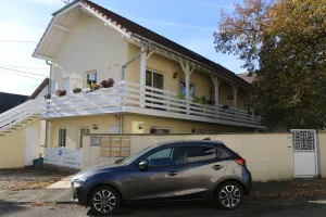 Image of Cosy apartment with balcony and garden view