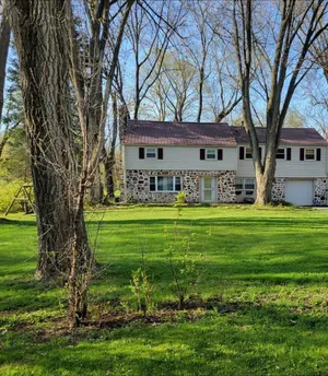 Image of You found a Gem! Emmersed in seclusion close to it all! 4 BRDM SLEEPS 12!