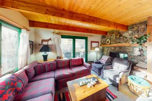 Image of Lovely Riverfront Home w\/Private Washer\/Dryer, Fireplaces - Close to Ski Resorts