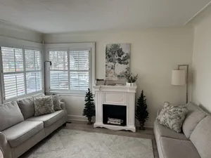Image of Cozy Neutral Farmhouse, Coffee provided, Relaxation optional
