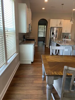 Image of Beautiful 4 Bedroom Home - 2 month rental6
