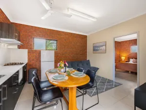 Image of 1 Bedroom Comfy Unit Sleep close to mall and bus