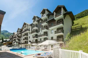 Image of Sleeps 4! Alpine Paradise | Studio Cabin