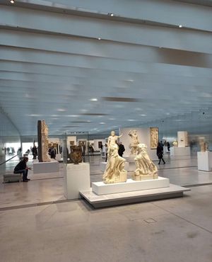 Image of Easels I, University \/ Louvre \/ Bollaert