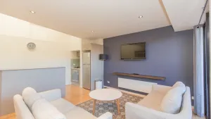 Image of Khione 5 23 Kirwan Close